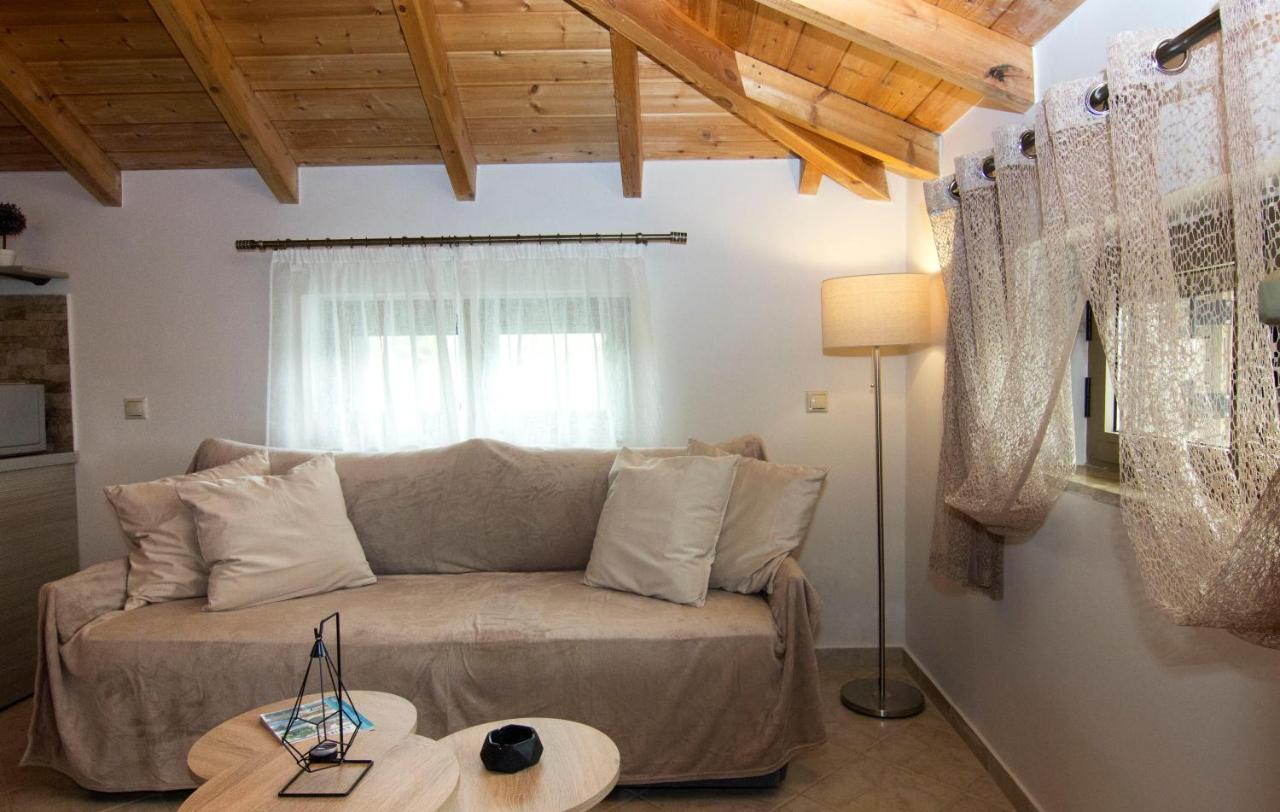 Selinitsa Stone Studio - Mani Seaview Retreat Agios Nikolaos  Bagian luar foto